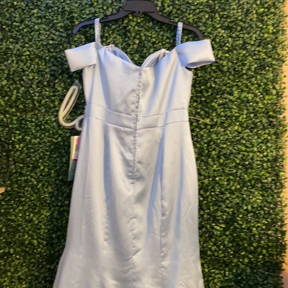 Light blue mermaid prom dress!! - Picture 5 of 7